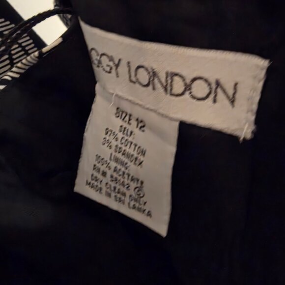 Dress - Picture 5 of 5